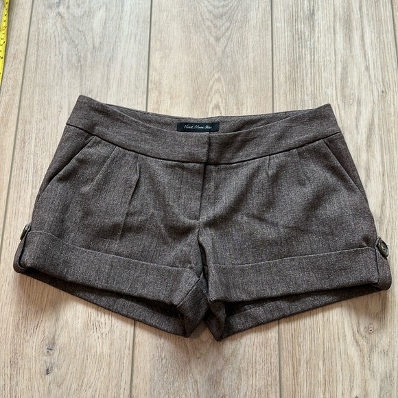 Heart Moon Star Pleated Shorts Women's - Picture 1 of 5